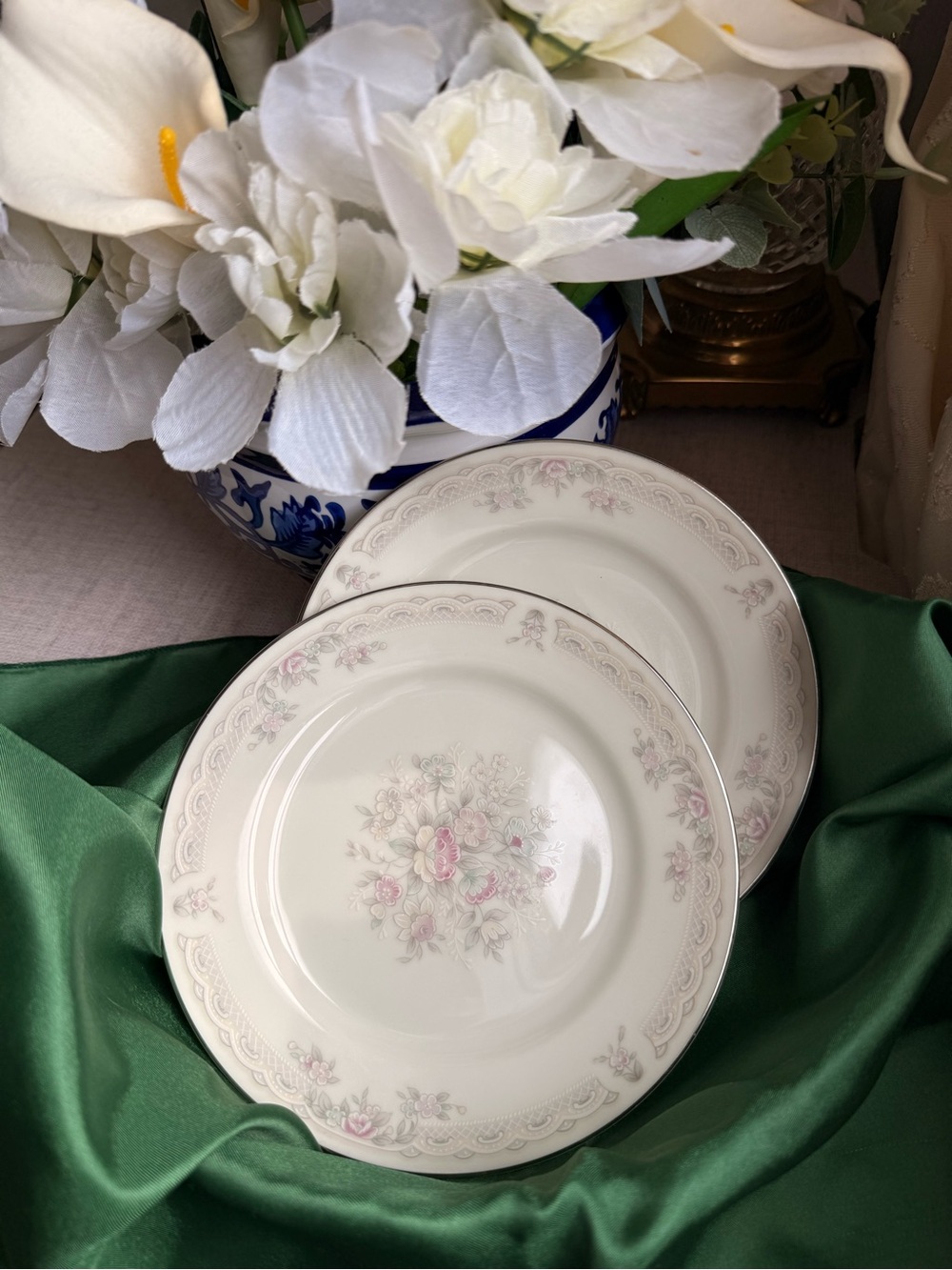 Classic Floral White Porcelain bread/butter Plates - Set of 2
